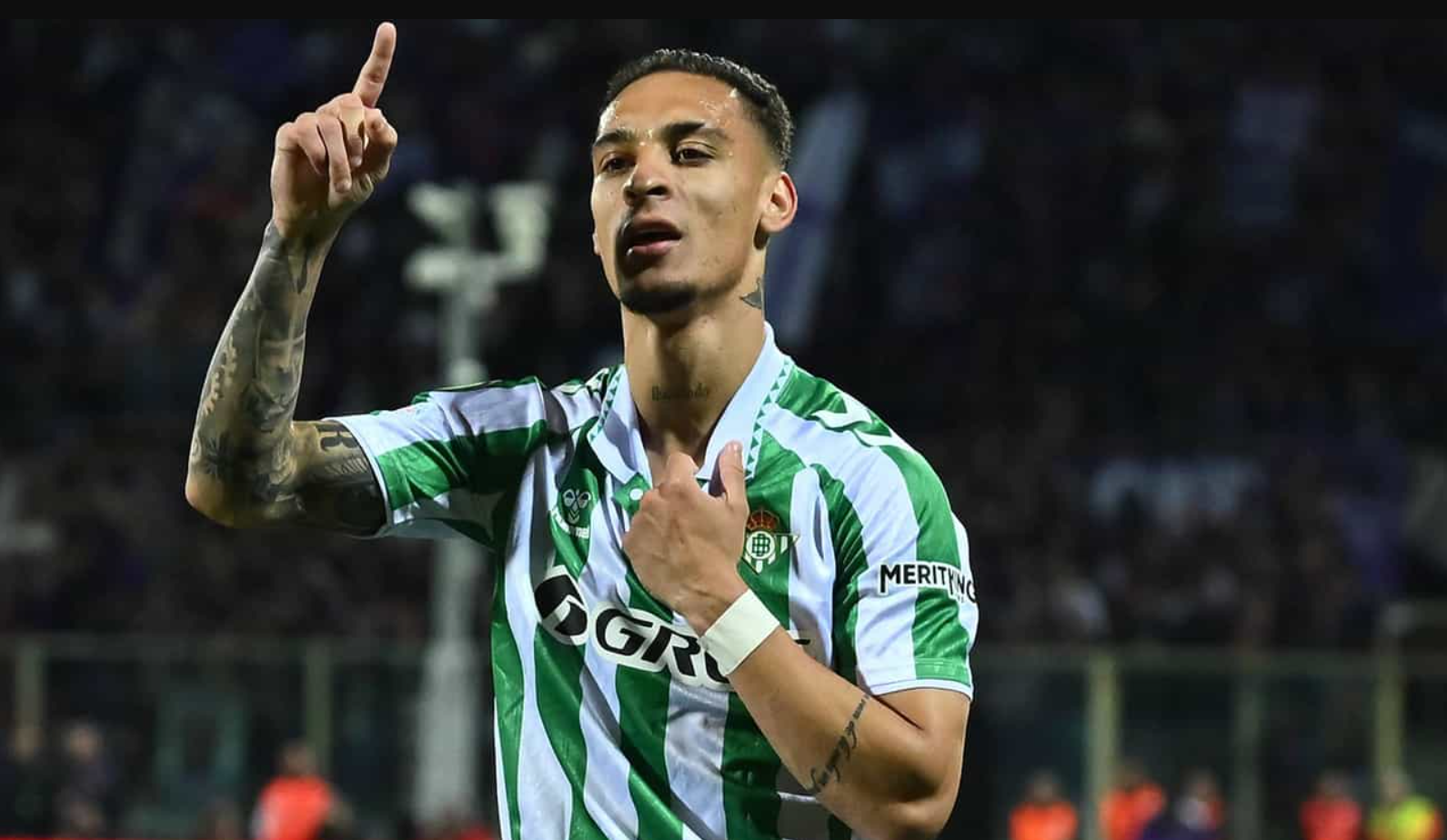 APP下载-西媒：安东尼向曼联下最终通牒，要求让他回到皇家贝蒂斯