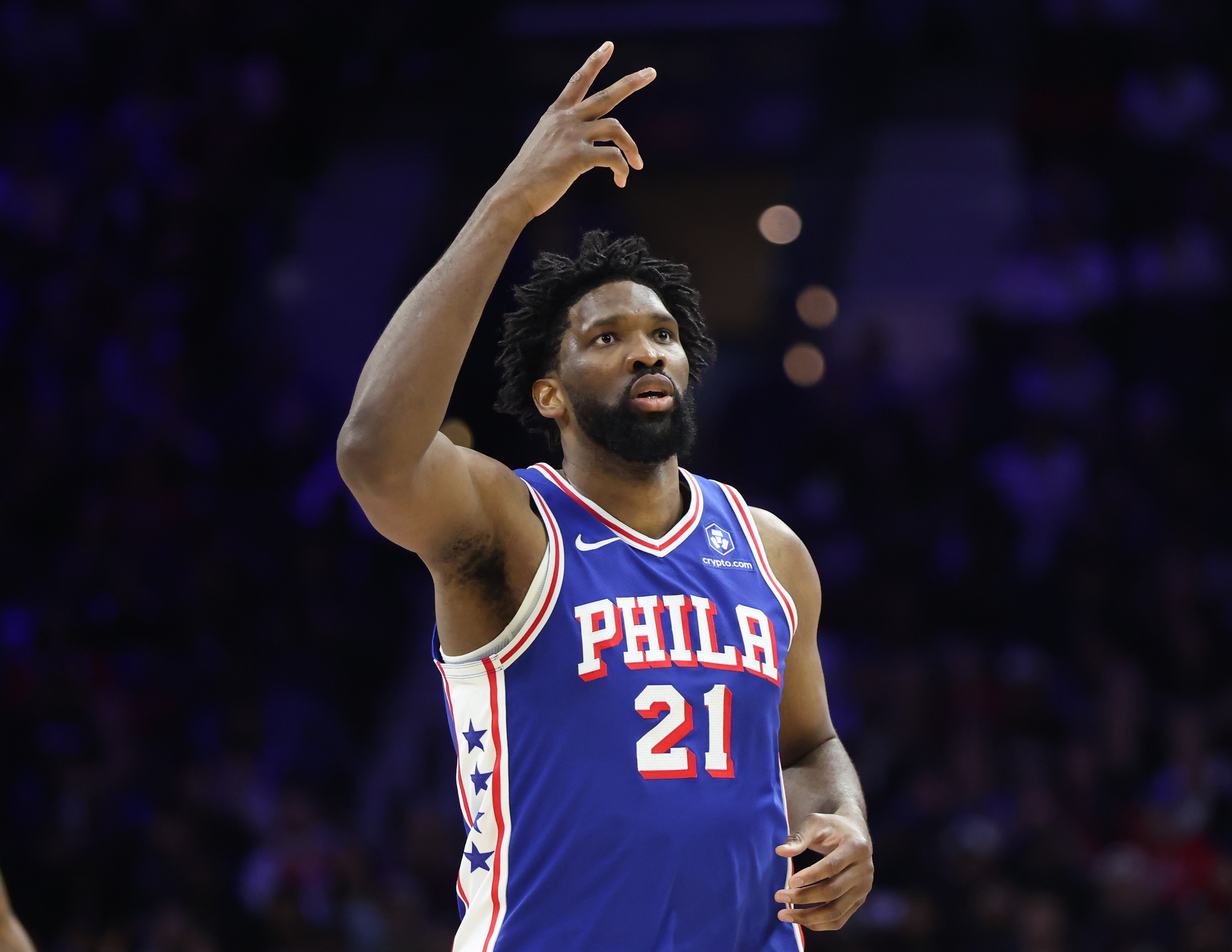 APP下载-很亏！首节末恩比德造成犯规 猛龙选择挑战但失败了