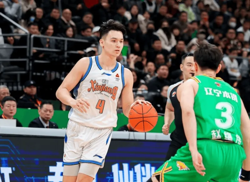 华体会体育官方咱叔的国米-伊力福拉提全场9中6，三分7中5得到21分4篮板4助攻