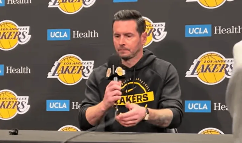 视频直播-雷迪克：近两场最糟糕的是回防，一三节内容简直惨不忍睹