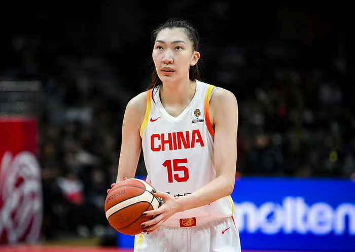 hth sports-官宣，加盟WNBA自由人，上缴篮协，韩旭的年薪还剩下多少？|中国女篮|篮板|合同|工资|球队_新浪体育_新浪新闻